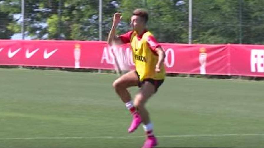 Scarpini di el shaarawy sale